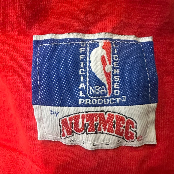 Vintage Chicago Bulls 1992 NBA Finals Back to Back World Champions T-Shirt - Picture 7 of 10